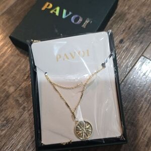 Pavoi womens necklace New
